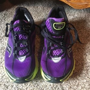 Saucony all terrain running shoes